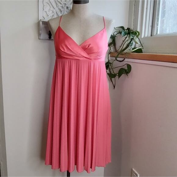 MaxAndCleo NWT Coral Sunburst Pleated Mini Dress Size 8 - Picture 1 of 16